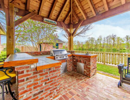 Transform Your Deck With an Elegant Outdoor Kitchen
